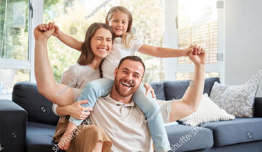 Receive expert assignee support services for individuals and families relocating overseas